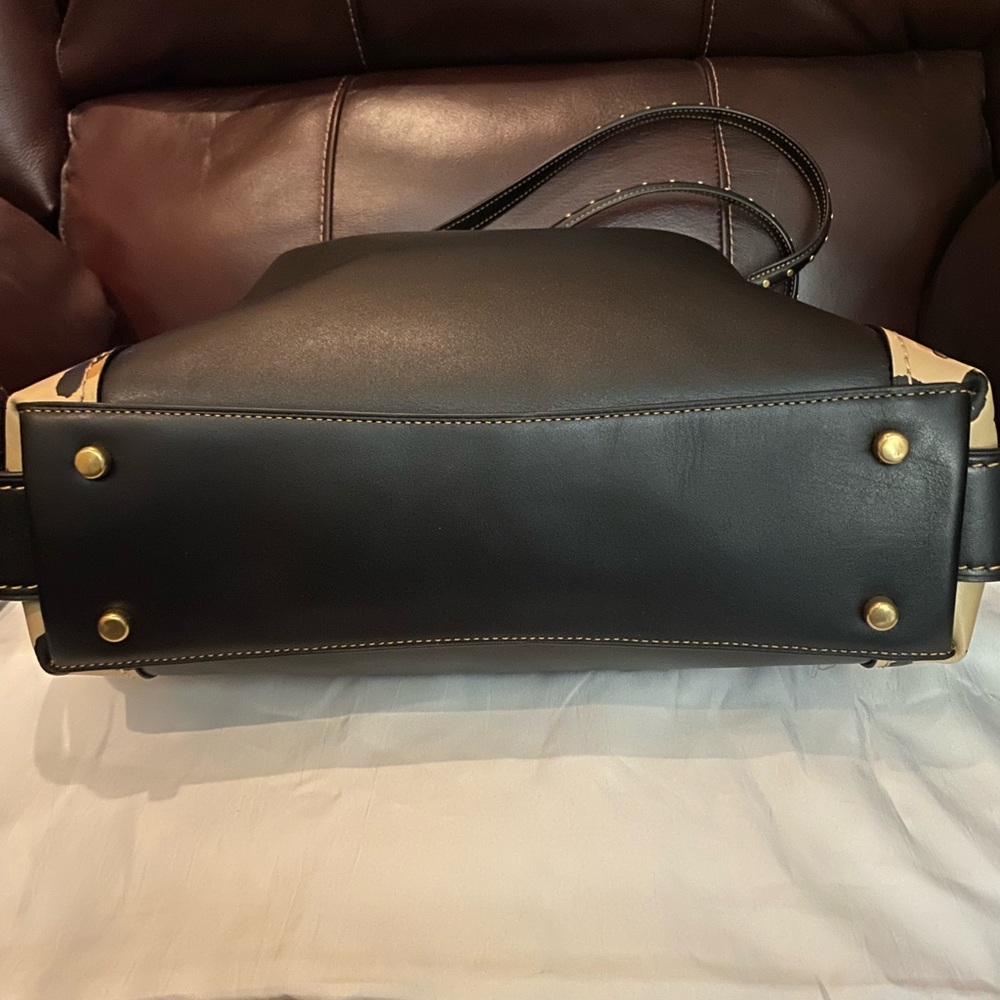 Coach Shoulder Bag - Picture 4 of 5